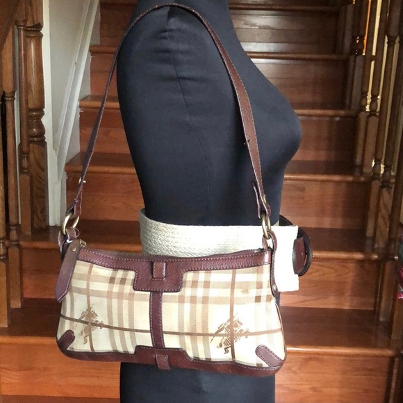 Burberry 🌹 shoulder stunning purse bag